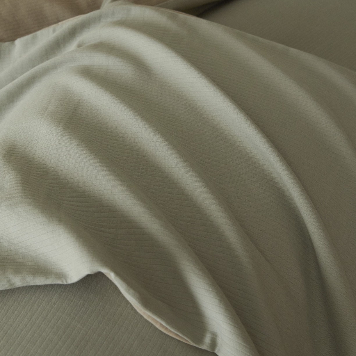 91家纺网 家纺一手货源 找家纺 小叮当家纺仓储工厂店 2025新款提供买家秀爆款花型不断货60s水洗提花全棉纯棉磨毛四件套 浅绿金+茶褐棕