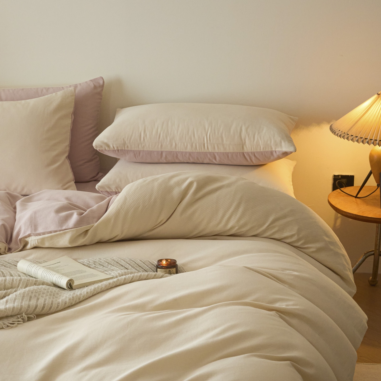 91家纺网 家纺一手货源 找家纺 小叮当家纺仓储工厂店 2025新款提供买家秀爆款花型不断货60s水洗提花全棉纯棉磨毛四件套 米杏色+芭蕾粉