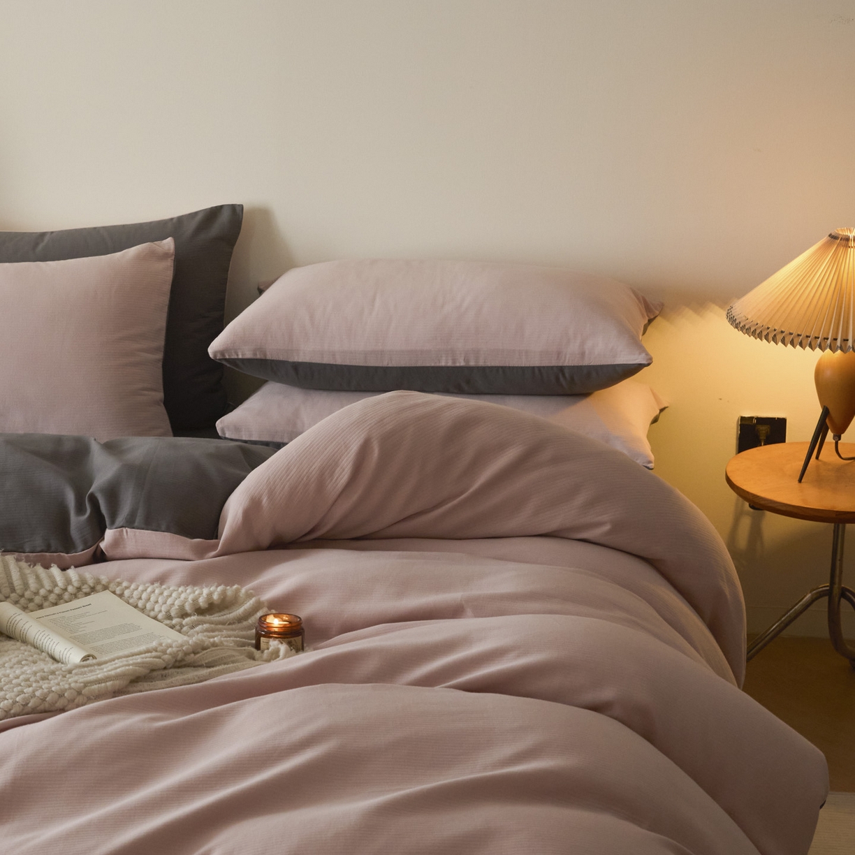 91家纺网 家纺一手货源 找家纺 小叮当家纺仓储工厂店 2025新款提供买家秀爆款花型不断货60s水洗提花全棉纯棉磨毛四件套 芭蕾粉+骑士灰