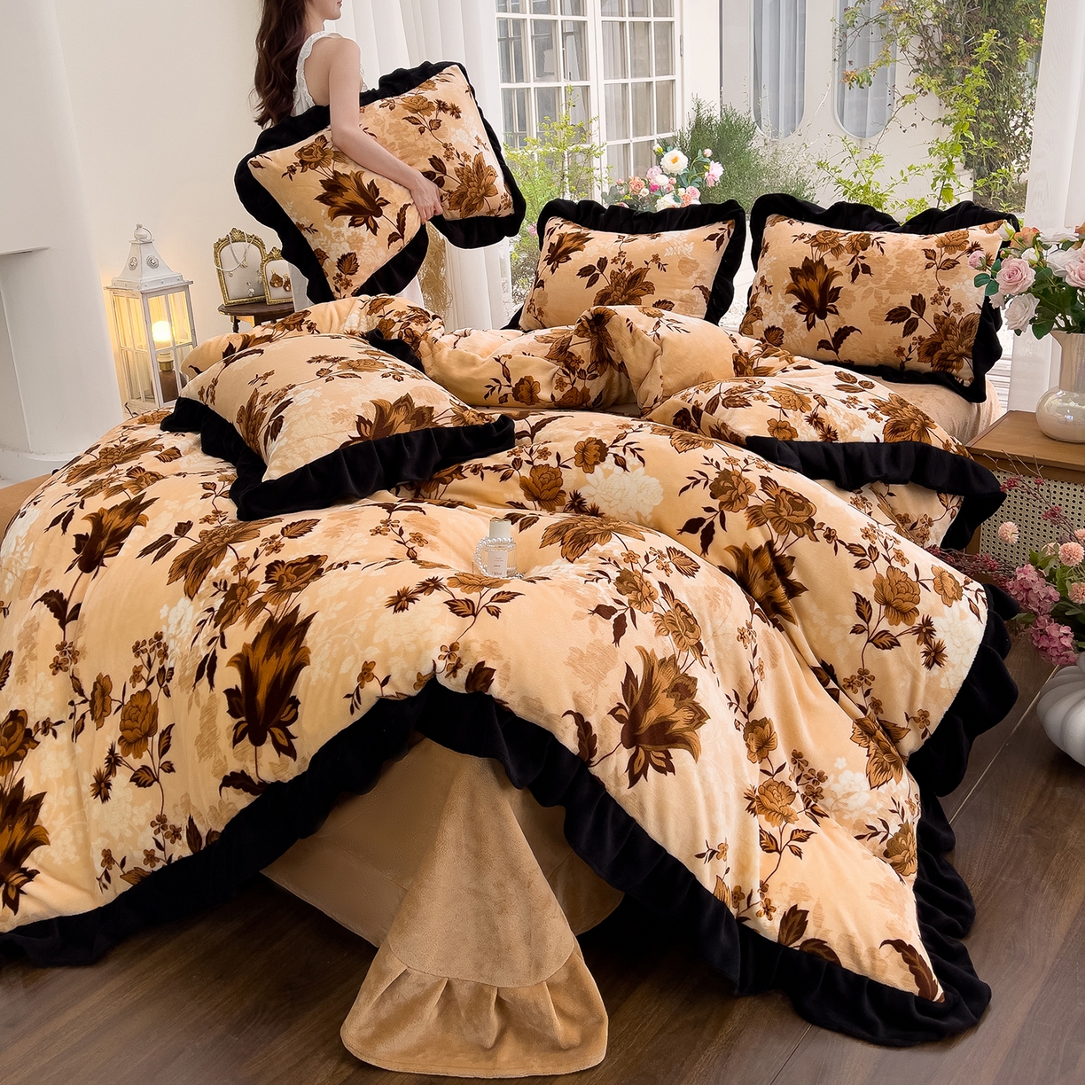 91家纺网 家纺一手货源 找家纺 赛丽雅 2025新款赫本风牛奶绒床裙款黑色花边四件套花边款 8-9 斤加厚面料 芳菲