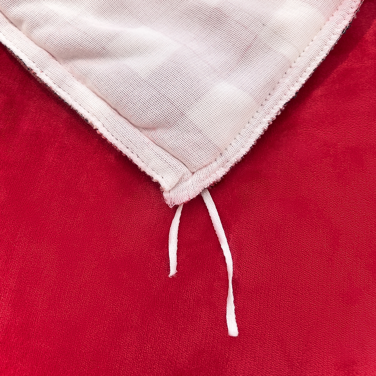 91家纺网 家纺一手货源 找家纺 赛丽雅 2025新款赫本风牛奶绒床裙款黑色花边四件套花边款 8-9 斤加厚面料 