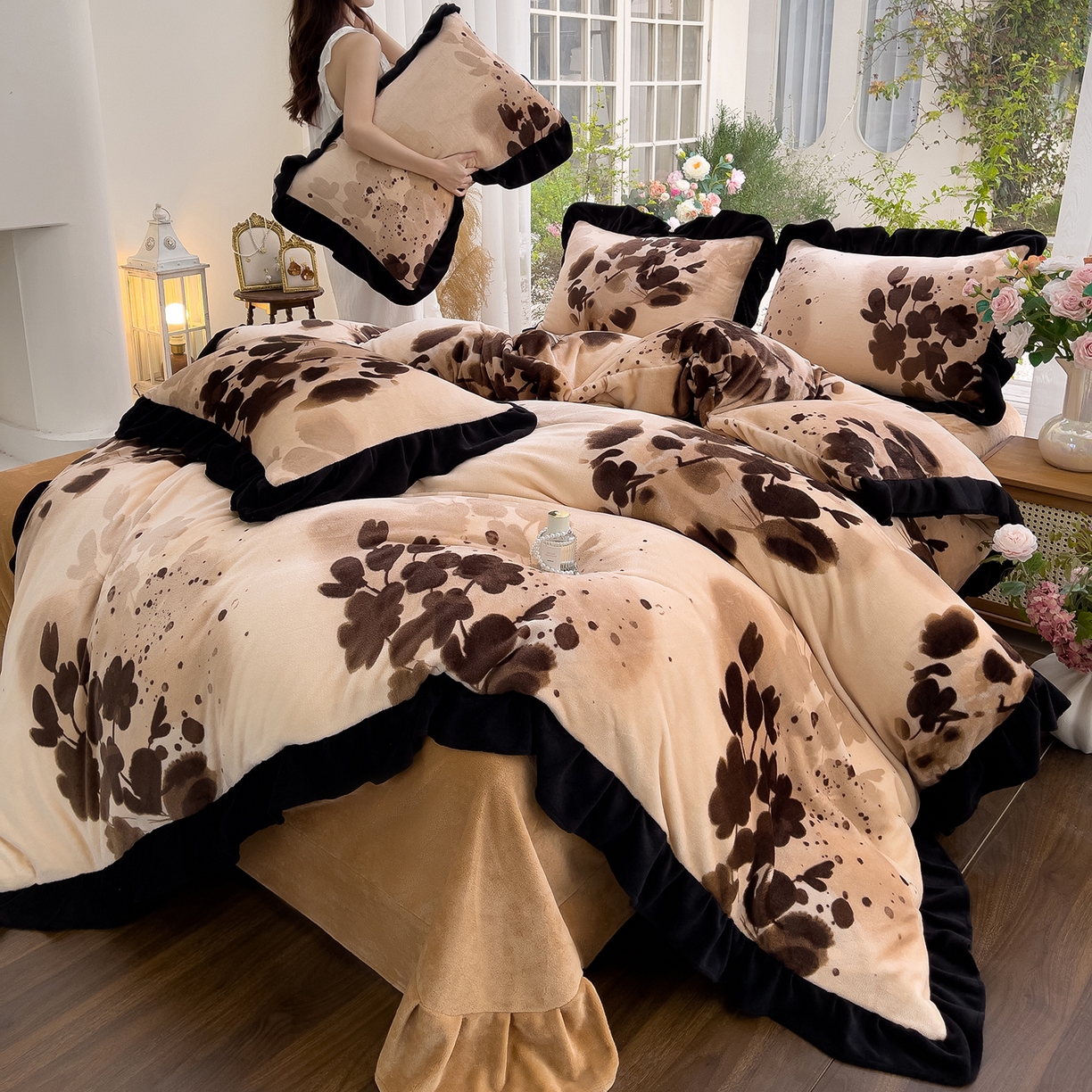 赛丽雅 2025新款赫本风牛奶绒床裙款黑色花边四件套花边款 8-9 斤加厚面料 墨舞