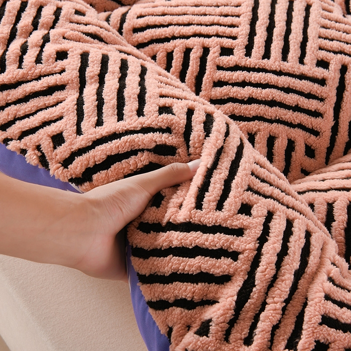 91家纺网 家纺一手货源 找家纺 预言家纺 2025新款亲肤缦沙绒系列床垫 紫边豆沙