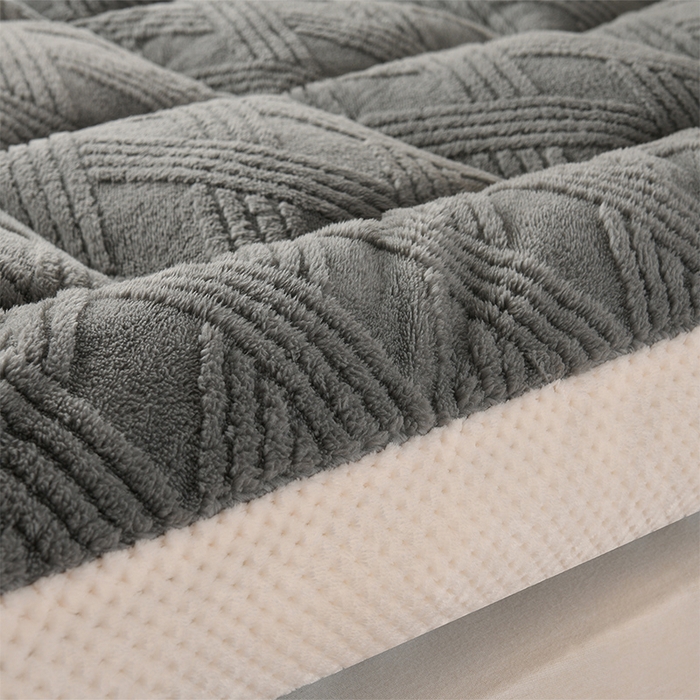 91家纺网 家纺一手货源 找家纺 预言家纺 2025新款亲肤菠萝格系列床垫 菠萝深灰