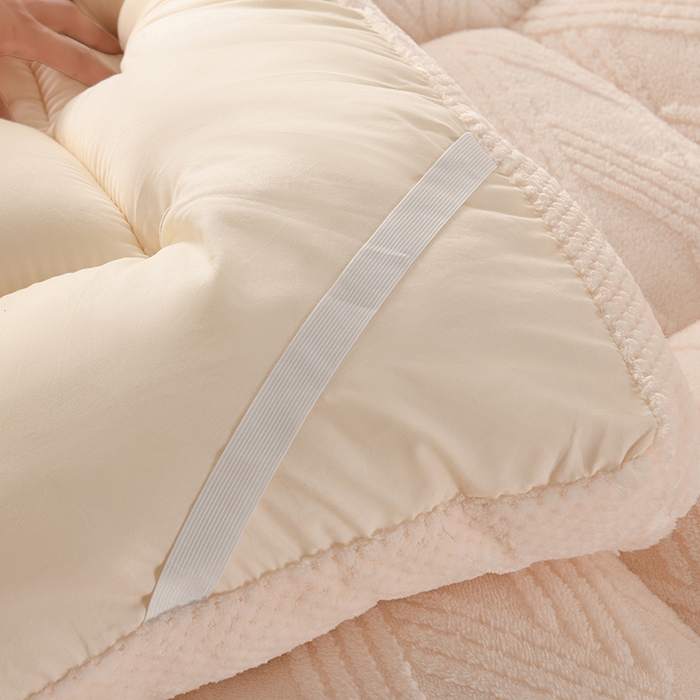 91家纺网 家纺一手货源 找家纺 预言家纺 2025新款亲肤菠萝格系列床垫 菠萝米白