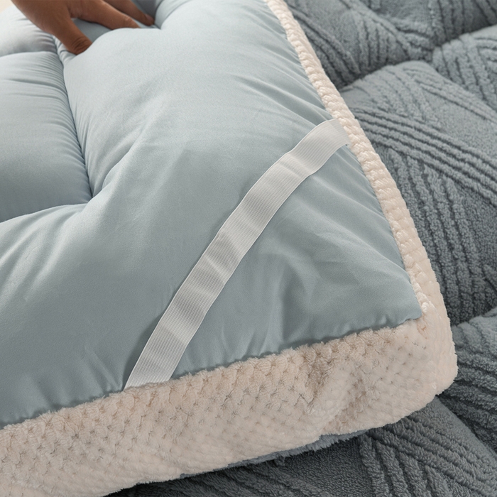 91家纺网 家纺一手货源 找家纺 预言家纺 2025新款亲肤菠萝格系列床垫 菠萝蓝灰