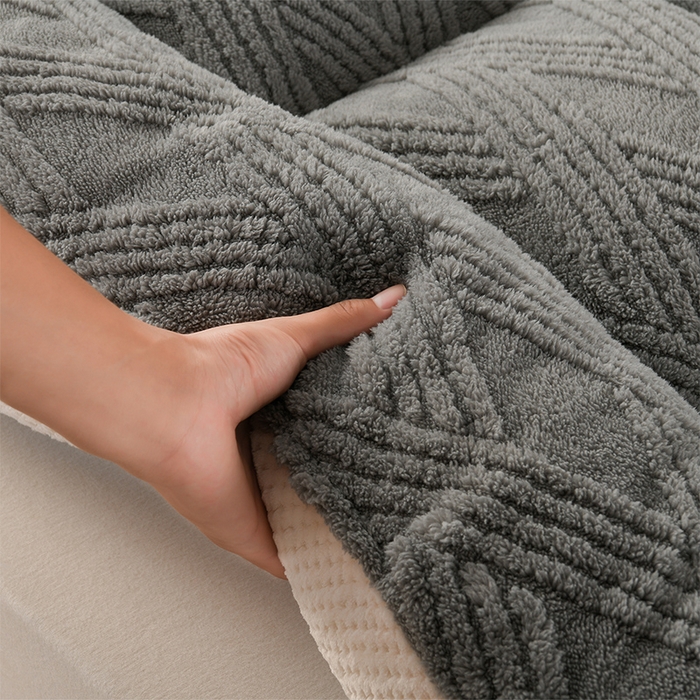 91家纺网 家纺一手货源 找家纺 预言家纺 2025新款亲肤菠萝格系列床垫 菠萝深灰