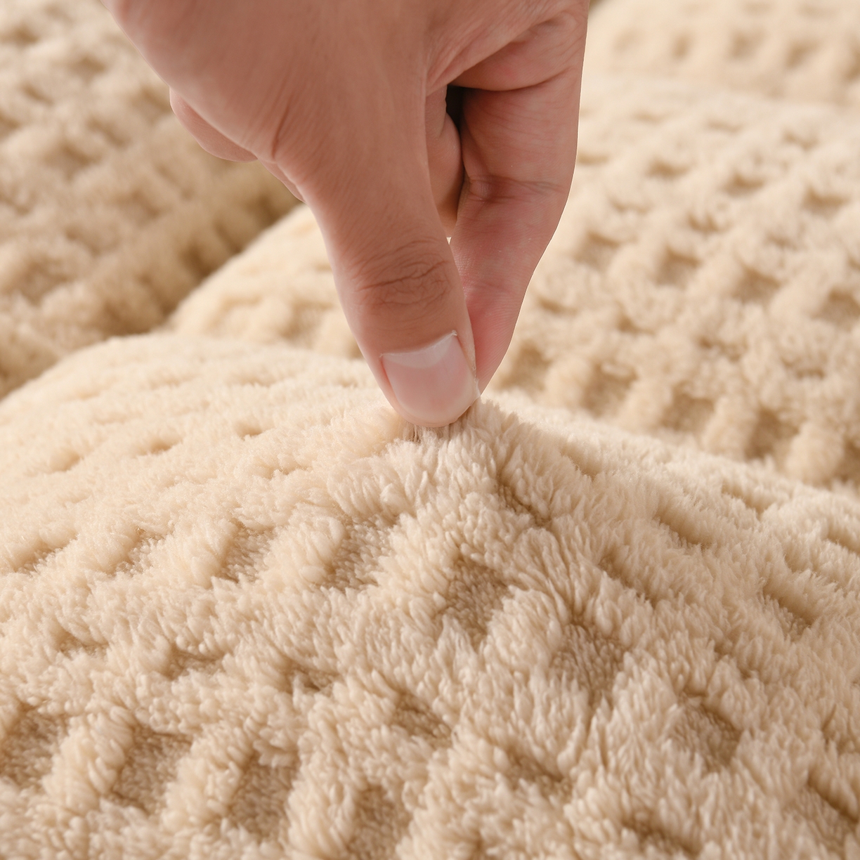 91家纺网 家纺一手货源 找家纺 预言家纺 2025新款亲肤方格绒系列床垫 卡其