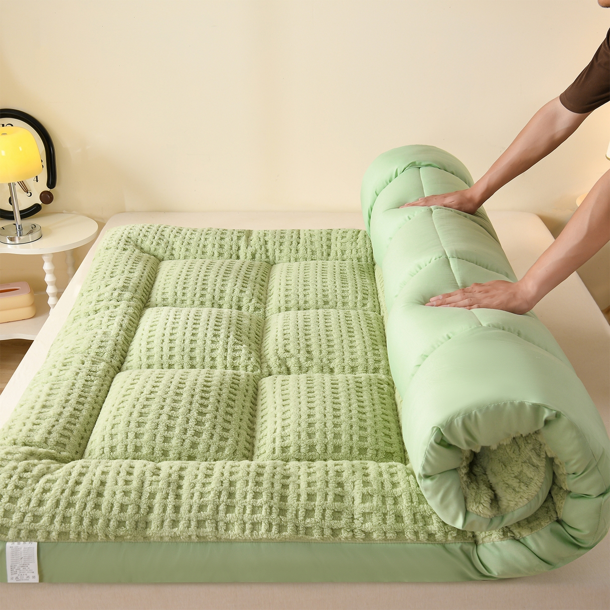 预言家纺 2025新款亲肤方格绒系列床垫 抹茶绿
