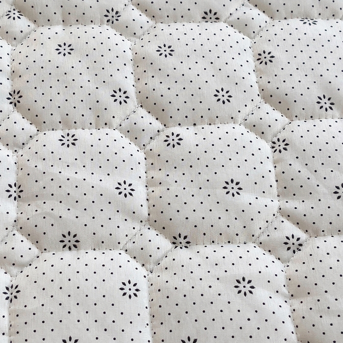 91家纺网 家纺一手货源 找家纺 预言家纺 2025新款亲肤薄垫针织系列床垫 针织驼色