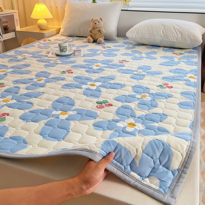 91家纺网 家纺一手货源 找家纺 预言家纺 2025新款亲肤薄垫针织系列床垫 针织蓝花