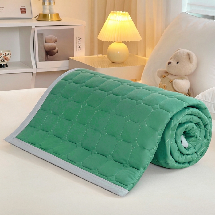 91家纺网 家纺一手货源 找家纺 预言家纺 2025新款亲肤薄垫针织系列床垫 针织苹果绿