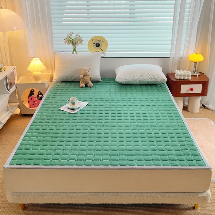 91家纺网 家纺一手货源 找家纺 预言家纺 2025新款亲肤薄垫针织系列床垫 针织苹果绿