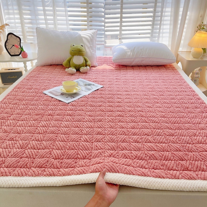 91家纺网 家纺一手货源 找家纺 预言家纺 2025新款亲肤薄垫绒系列床垫 薄垫绒豆沙