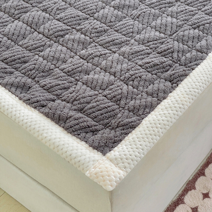 91家纺网 家纺一手货源 找家纺 预言家纺 2025新款亲肤薄垫绒系列床垫 薄垫绒深灰