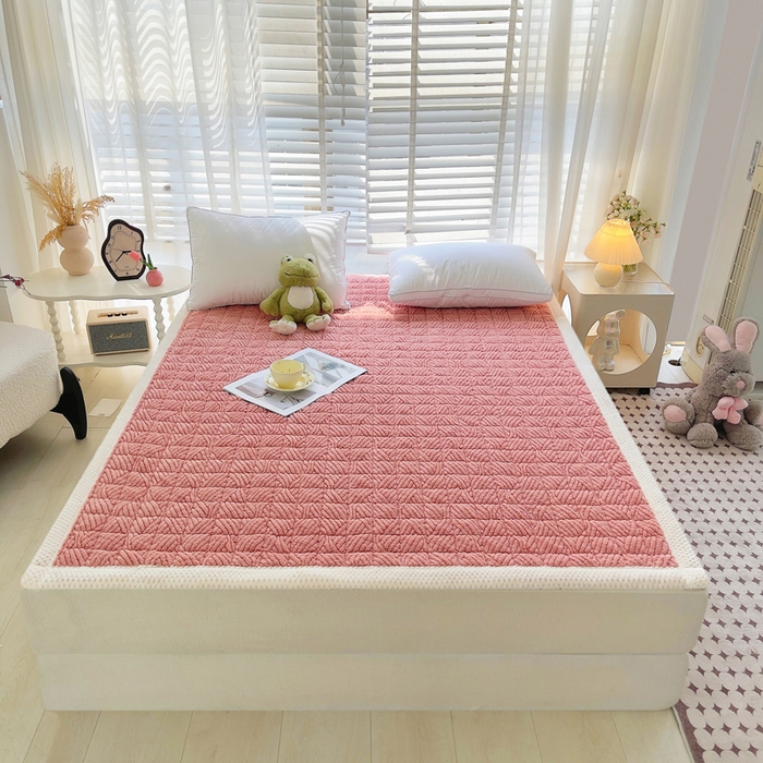 91家纺网 家纺一手货源 找家纺 预言家纺 2025新款亲肤薄垫绒系列床垫 薄垫绒豆沙