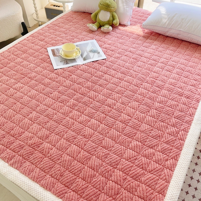 91家纺网 家纺一手货源 找家纺 预言家纺 2025新款亲肤薄垫绒系列床垫 薄垫绒豆沙