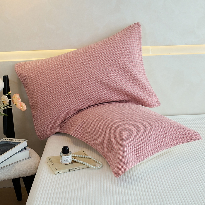 91家纺网 家纺一手货源 找家纺 棠薇家纺 2025新款 枕巾纯棉纱布水洗全棉纱布纯棉耐脏吸汗透气预缩水 小格红