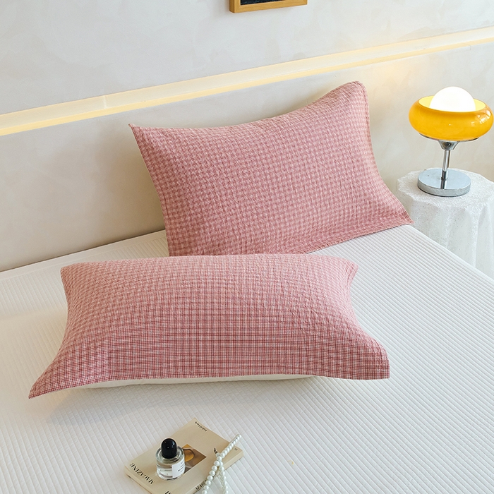 91家纺网 家纺一手货源 找家纺 棠薇家纺 2025新款 枕巾纯棉纱布水洗全棉纱布纯棉耐脏吸汗透气预缩水 小格红