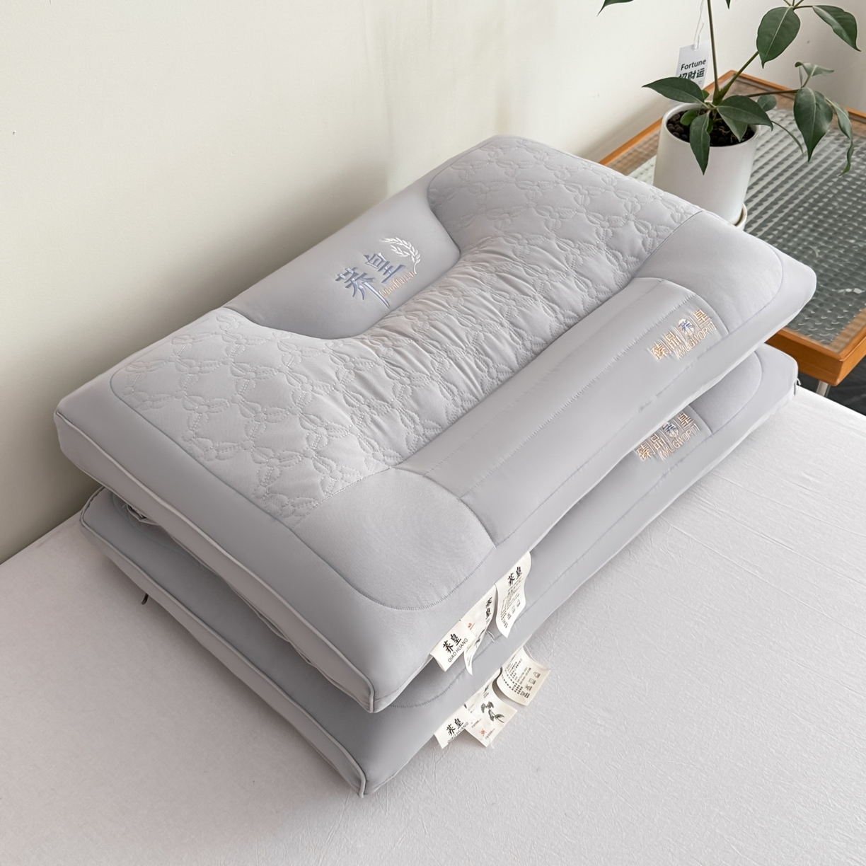 91家纺网 家纺一手货源 找家纺 宇诺家纺 2025新款亲肤荞皇枕头枕芯 灰色