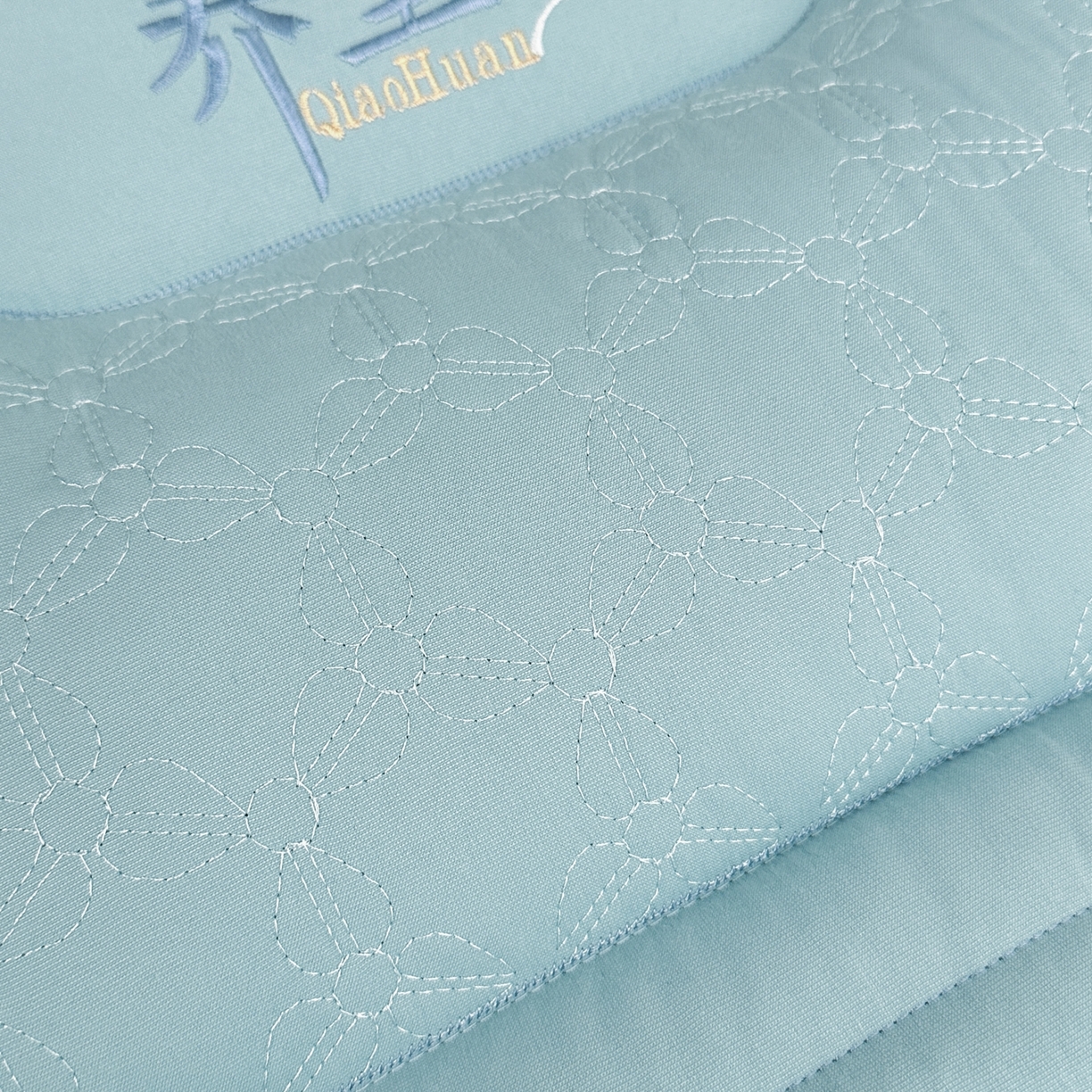 91家纺网 家纺一手货源 找家纺 宇诺家纺 2025新款亲肤荞皇枕头枕芯 绿色