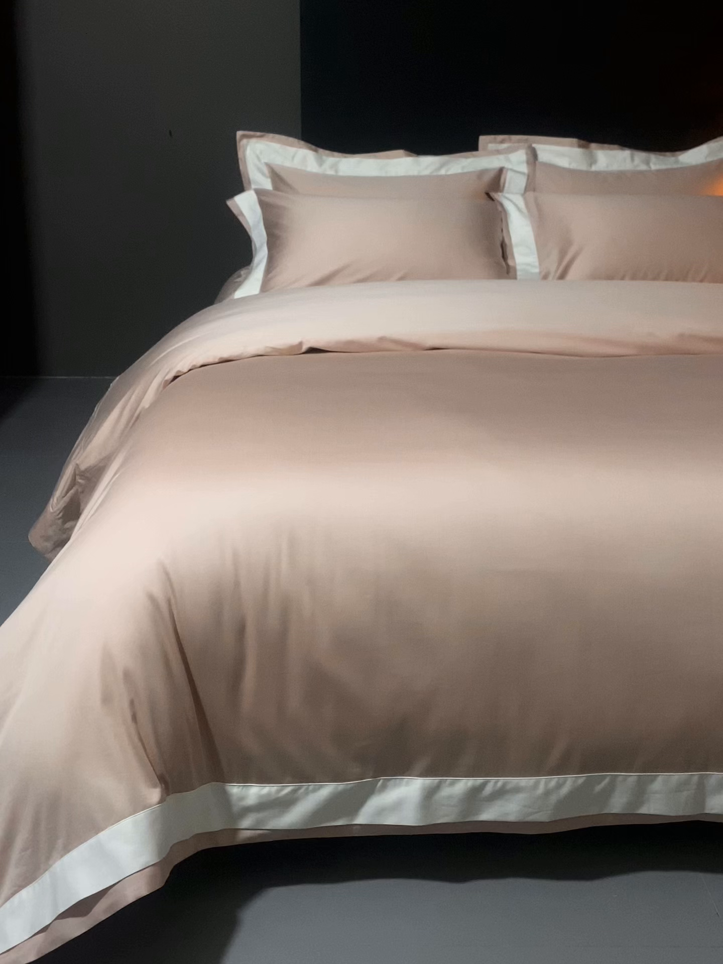 91家纺网 家纺一手货源 找家纺 南泉坊 2025新款亲肤舒适全棉纯棉长绒棉双层荷叶边撞色四件套-休斯顿 休斯顿-虾粉