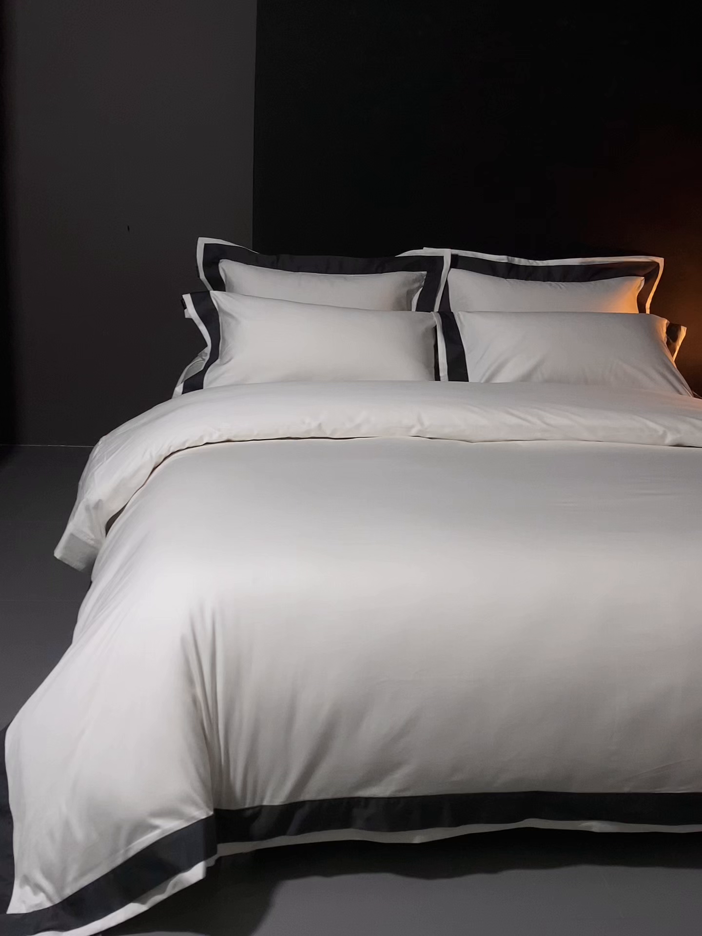 91家纺网 家纺一手货源 找家纺 南泉坊 2025新款亲肤舒适全棉纯棉长绒棉双层荷叶边撞色四件套-休斯顿 休斯顿-雪峰白