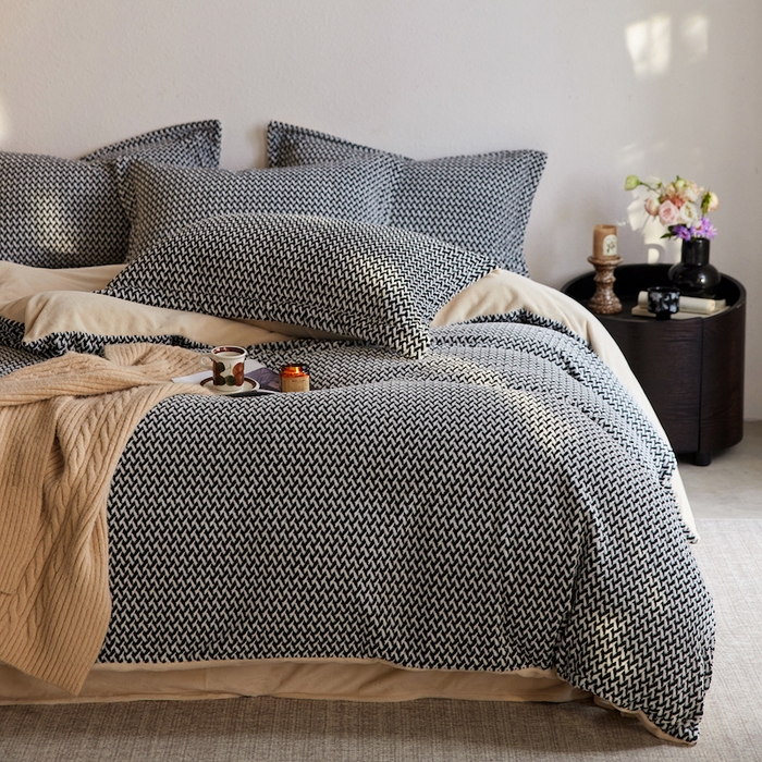 （总）安莱生活 2025新款加厚250克全消光提花印花牛奶绒四件套-谧雅系列