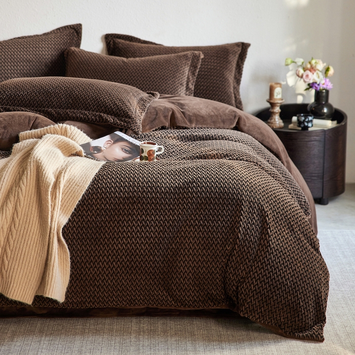 91家纺网 家纺一手货源 找家纺 （总）安莱生活 2025新款加厚250克全消光提花印花牛奶绒四件套-谧雅系列