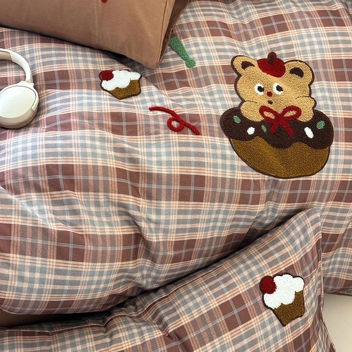 91家纺网 家纺一手货源 找家纺 锦觅 2025秋冬A类数码印花全棉纯棉磨毛绣花保暖四件套 奶油小熊