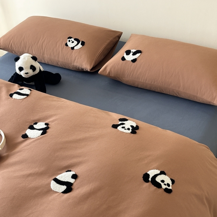 91家纺网 家纺一手货源 找家纺 锦觅 2025秋冬A类数码印花全棉纯棉磨毛绣花保暖四件套 熊猫宝贝