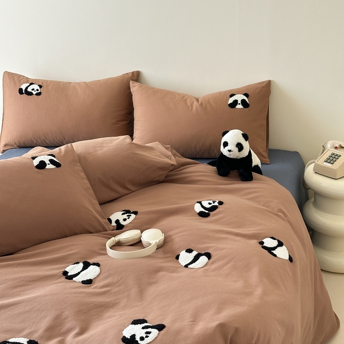 91家纺网 家纺一手货源 找家纺 锦觅 2025秋冬A类数码印花全棉纯棉磨毛绣花保暖四件套 熊猫宝贝