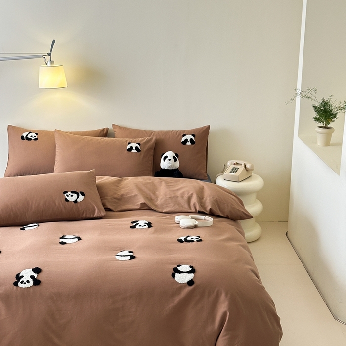 91家纺网 家纺一手货源 找家纺 锦觅 2025秋冬A类数码印花全棉纯棉磨毛绣花保暖四件套 熊猫宝贝