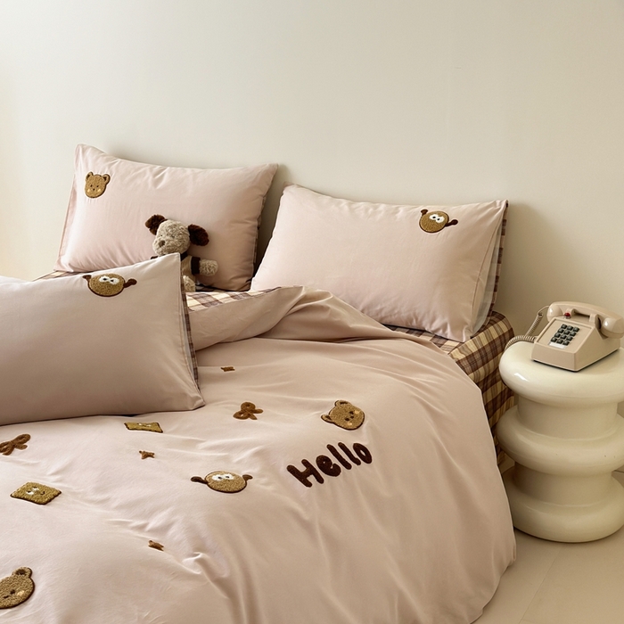 91家纺网 家纺一手货源 找家纺 锦觅 2025秋冬A类数码印花全棉纯棉磨毛绣花保暖四件套 欢乐小熊