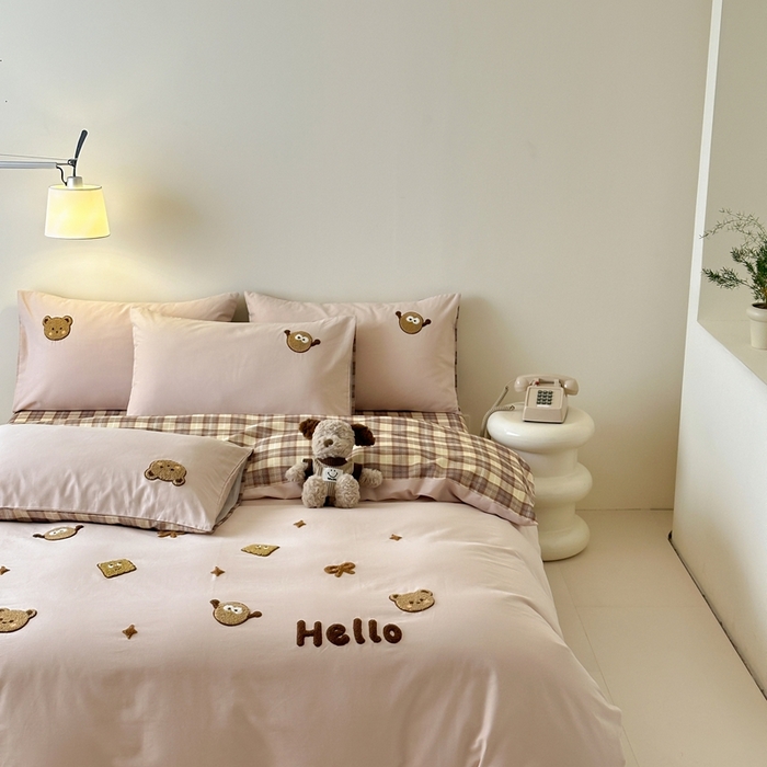 91家纺网 家纺一手货源 找家纺 锦觅 2025秋冬A类数码印花全棉纯棉磨毛绣花保暖四件套 欢乐小熊