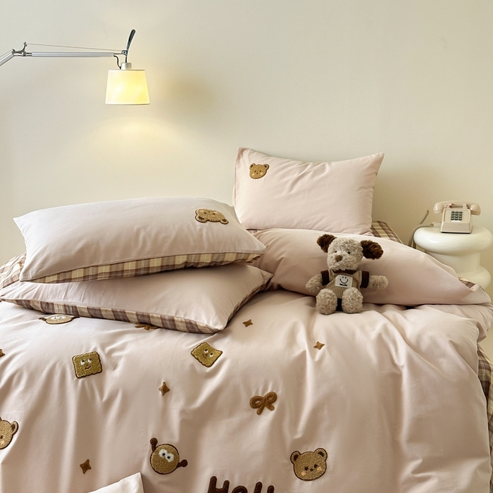 91家纺网 家纺一手货源 找家纺 锦觅 2025秋冬A类数码印花全棉纯棉磨毛绣花保暖四件套 欢乐小熊