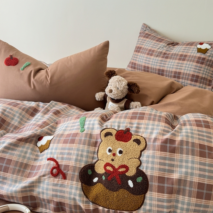 91家纺网 家纺一手货源 找家纺 锦觅 2025秋冬A类数码印花全棉纯棉磨毛绣花保暖四件套 奶油小熊