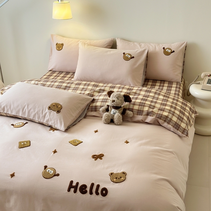 91家纺网 家纺一手货源 找家纺 锦觅 2025秋冬A类数码印花全棉纯棉磨毛绣花保暖四件套 欢乐小熊