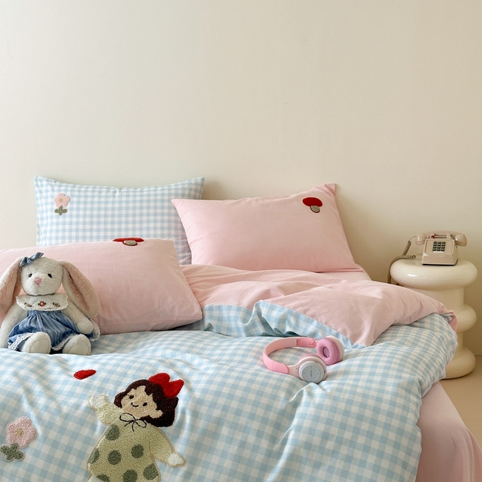 91家纺网 家纺一手货源 找家纺 锦觅 2025秋冬A类数码印花全棉纯棉磨毛绣花保暖四件套 可爱女孩