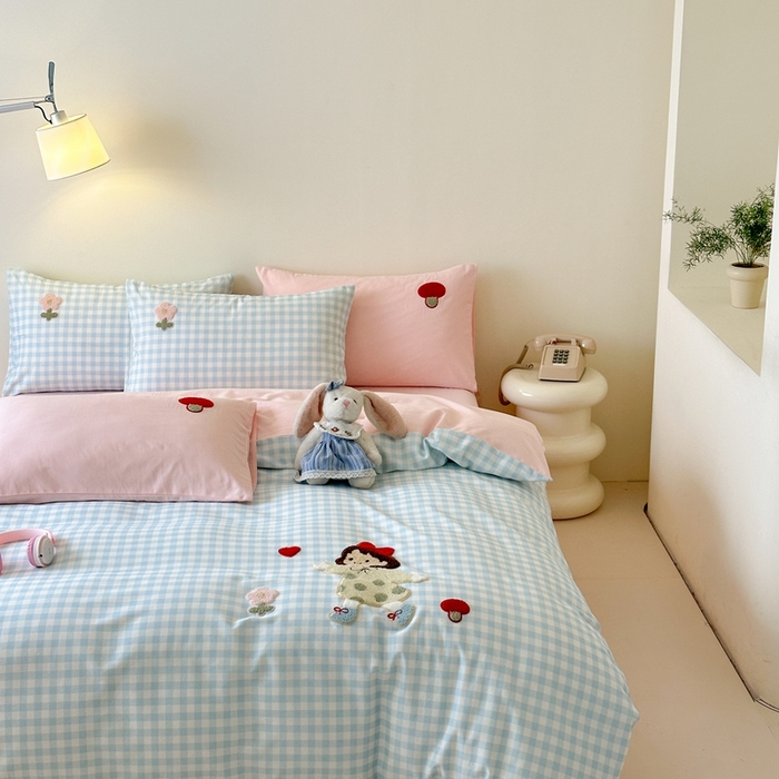 91家纺网 家纺一手货源 找家纺 锦觅 2025秋冬A类数码印花全棉纯棉磨毛绣花保暖四件套 可爱女孩