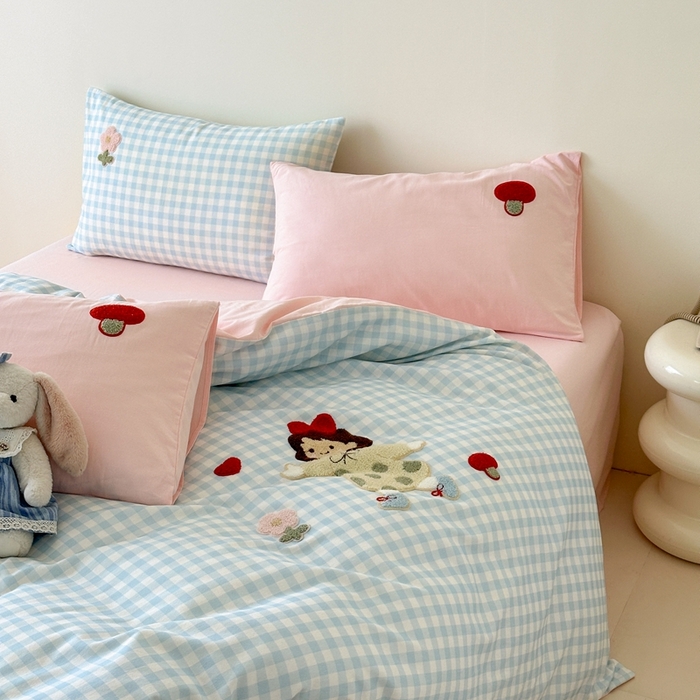 91家纺网 家纺一手货源 找家纺 锦觅 2025秋冬A类数码印花全棉纯棉磨毛绣花保暖四件套 可爱女孩