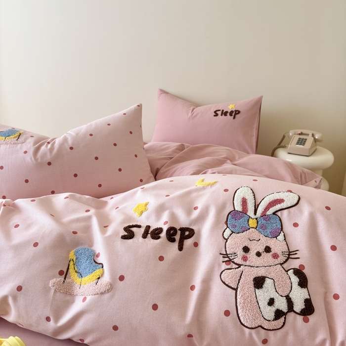 91家纺网 家纺一手货源 找家纺 锦觅 2025秋冬A类数码印花全棉纯棉磨毛绣花保暖四件套 贪睡兔兔