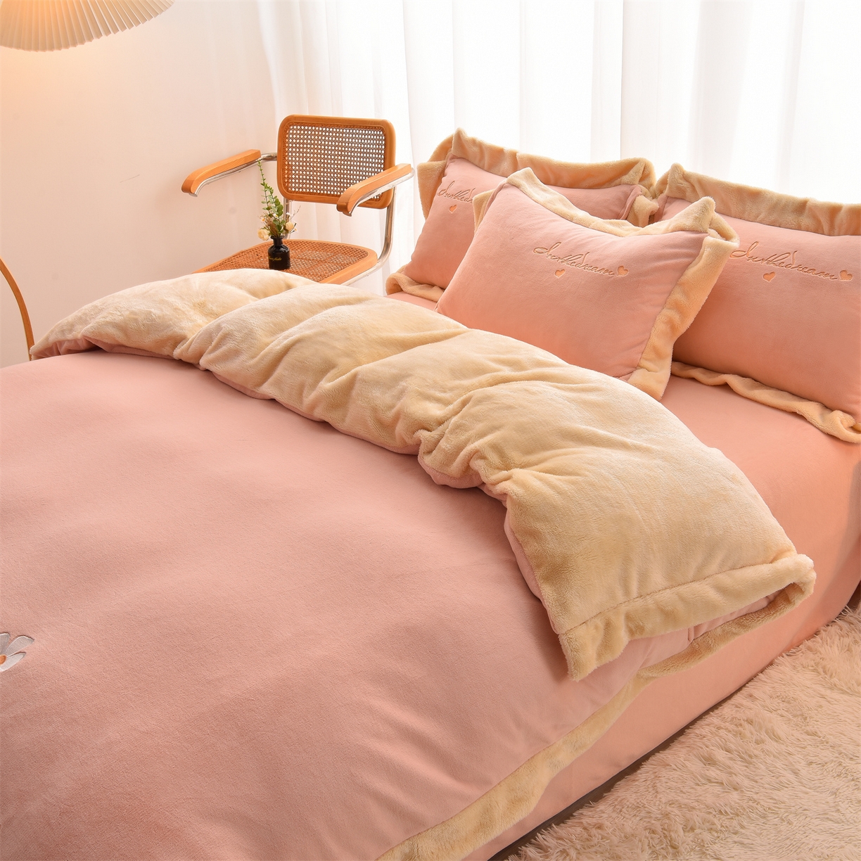 91家纺网 家纺一手货源 找家纺 笙意 新款牛奶绒刺绣四件套-繁花系列 繁花-可可粉