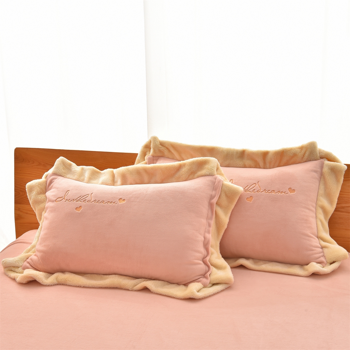 91家纺网 家纺一手货源 找家纺 笙意 新款牛奶绒刺绣四件套-繁花系列 繁花-可可粉