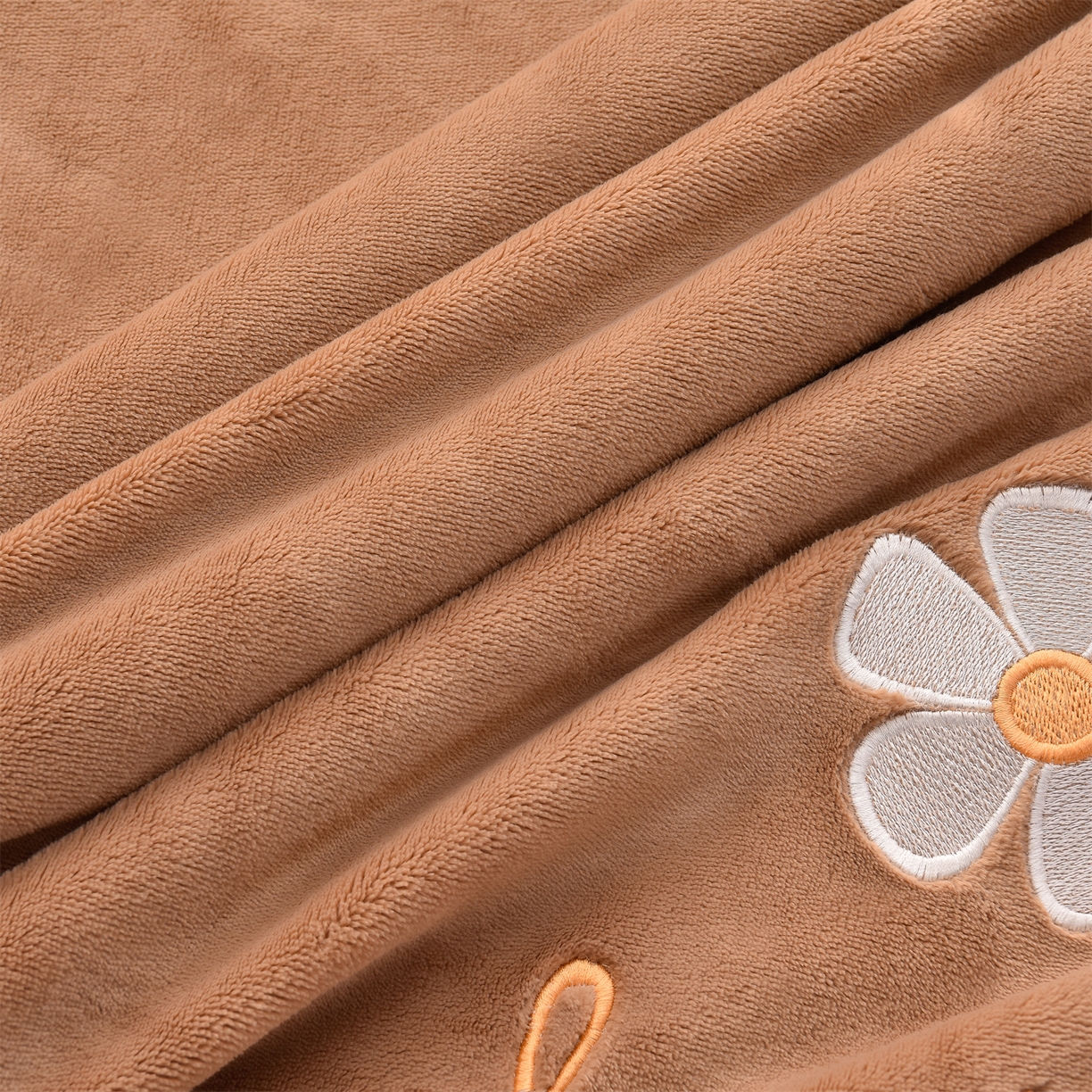 91家纺网 家纺一手货源 找家纺 笙意 新款牛奶绒刺绣四件套-繁花系列 繁花-摩卡棕