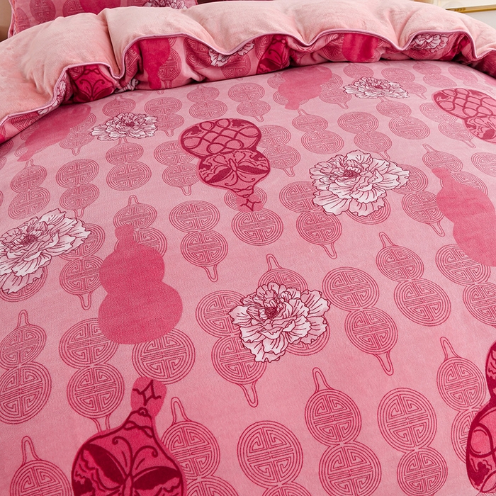 91家纺网 家纺一手货源 找家纺 曼尼家纺 2025新款7斤高克重牛奶绒四件套 福禄