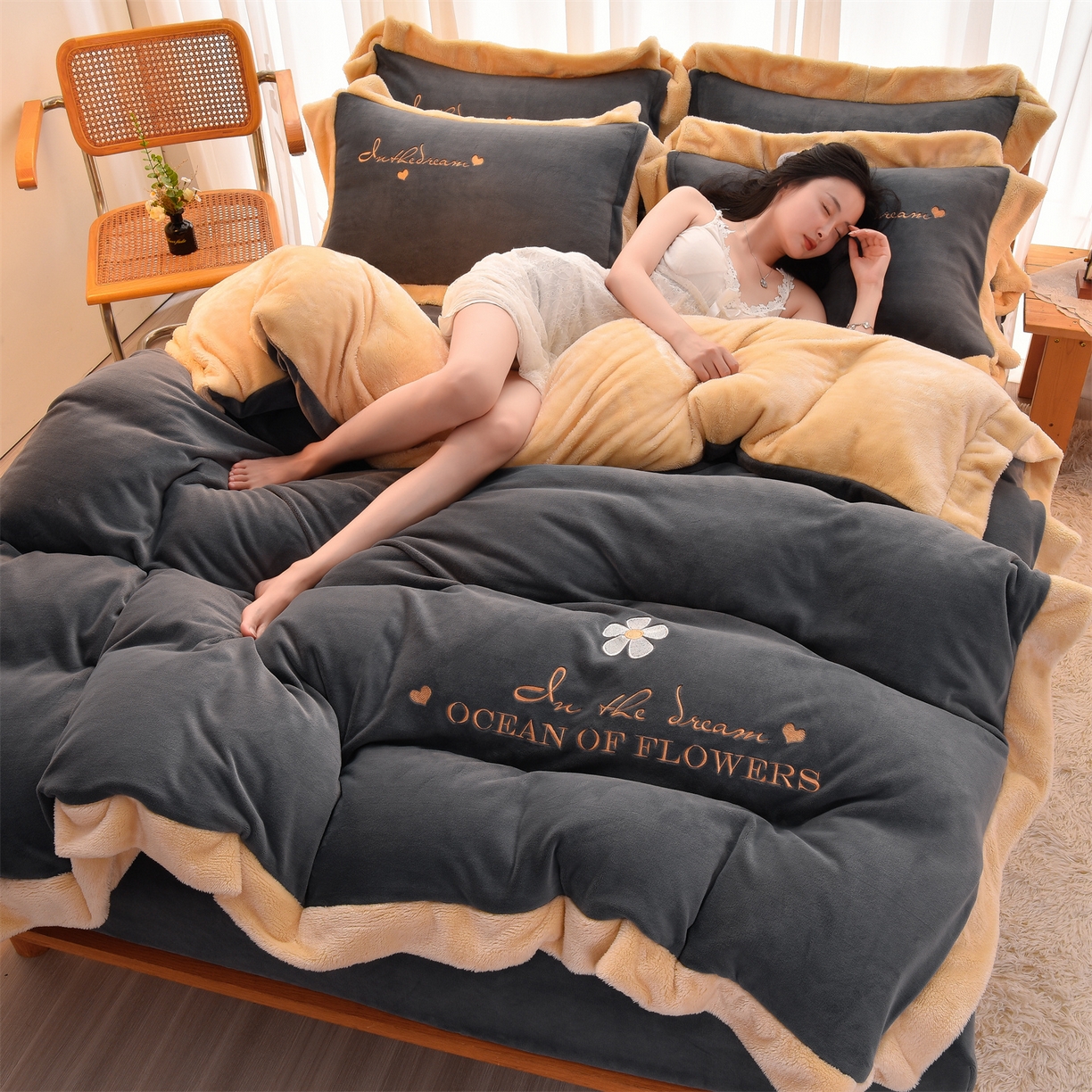 91家纺网 家纺一手货源 找家纺 笙意 新款牛奶绒刺绣四件套-繁花系列 繁花-绅士灰