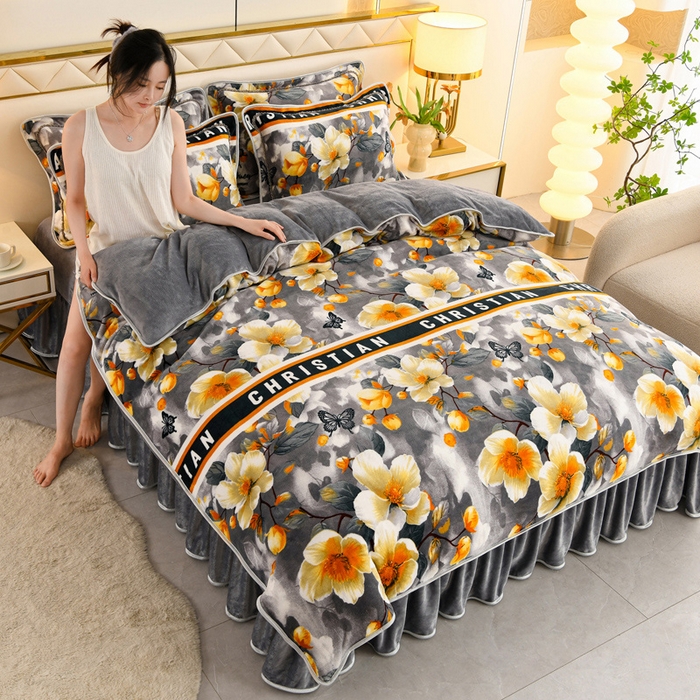 91家纺网 家纺一手货源 找家纺 曼尼家纺 2025新款7斤高克重牛奶绒四件套 花满庭