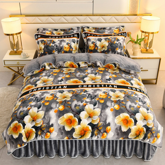 91家纺网 家纺一手货源 找家纺 曼尼家纺 2025新款7斤高克重牛奶绒四件套 花满庭