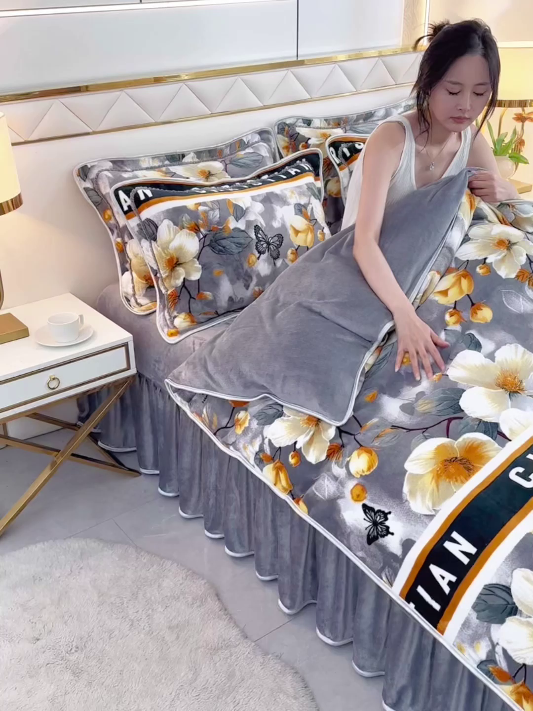 91家纺网 家纺一手货源 找家纺 曼尼家纺 2025新款7斤高克重牛奶绒四件套 花满庭